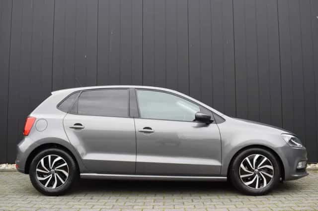 Volkswagen Polo (2015) thumbnail 4