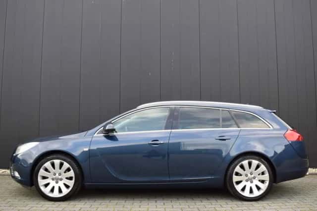 Opel Insignia (2011) thumbnail 3