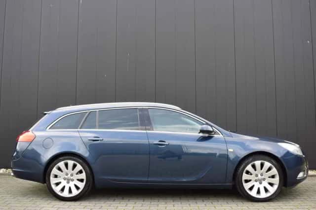 Opel Insignia (2011) thumbnail 4