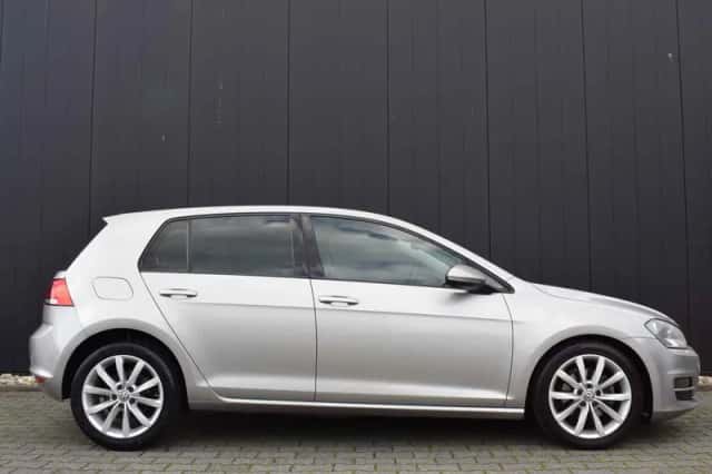 Volkswagen Golf (2014) thumbnail 4