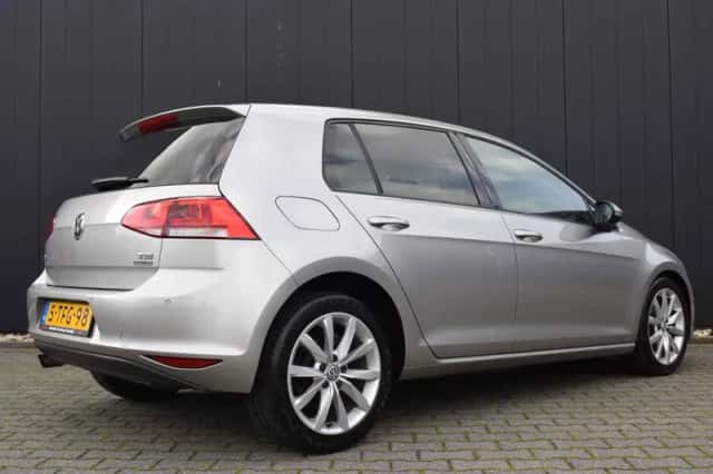 Volkswagen Golf (2014) thumbnail 5