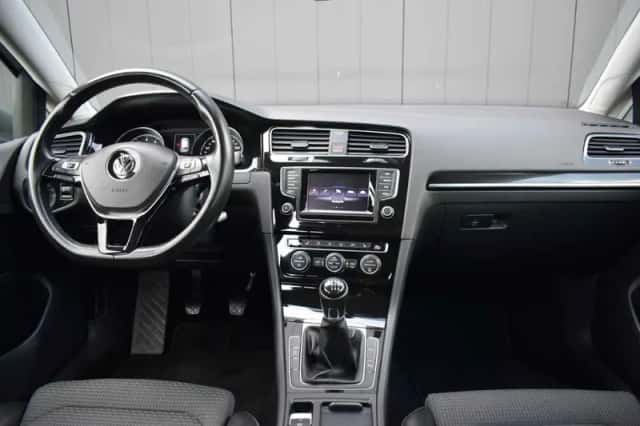Volkswagen Golf (2014) thumbnail 6