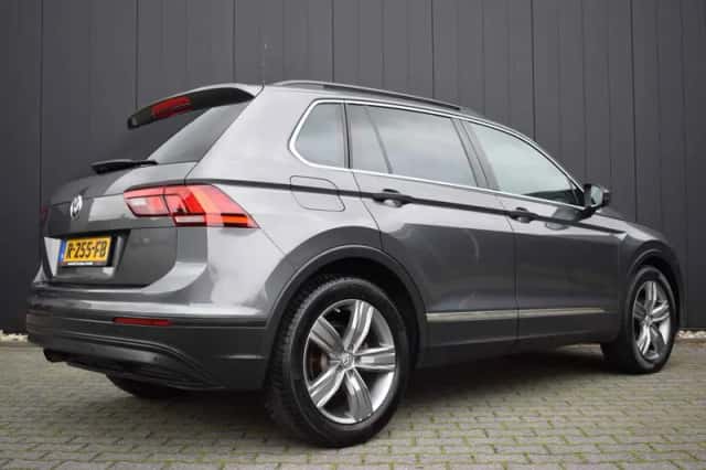 Volkswagen Tiguan (2016) thumbnail 5