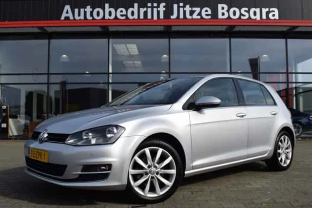 Volkswagen Golf (2013) thumbnail 1