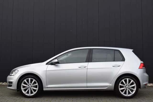 Volkswagen Golf (2013) thumbnail 3
