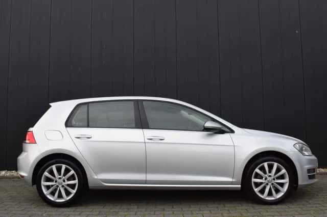 Volkswagen Golf (2013) thumbnail 4
