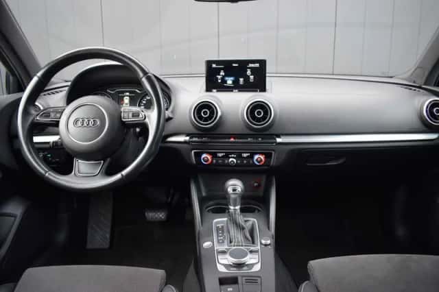 Audi A3 (2015) thumbnail 6