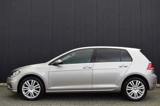 Volkswagen Golf (2017) thumbnail 3