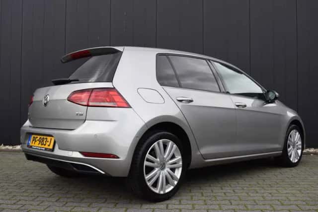 Volkswagen Golf (2017) thumbnail 5