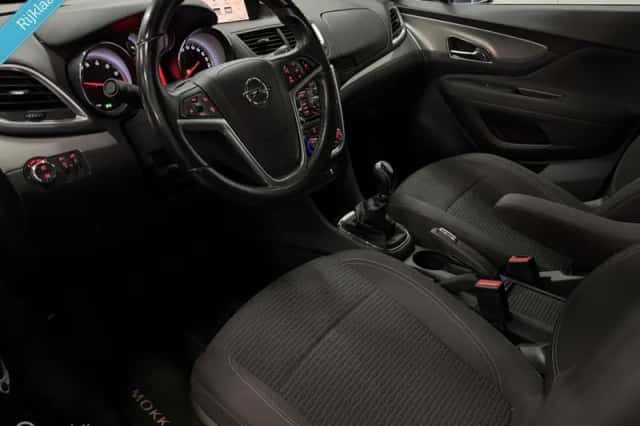 Opel Mokka (2016) thumbnail 3