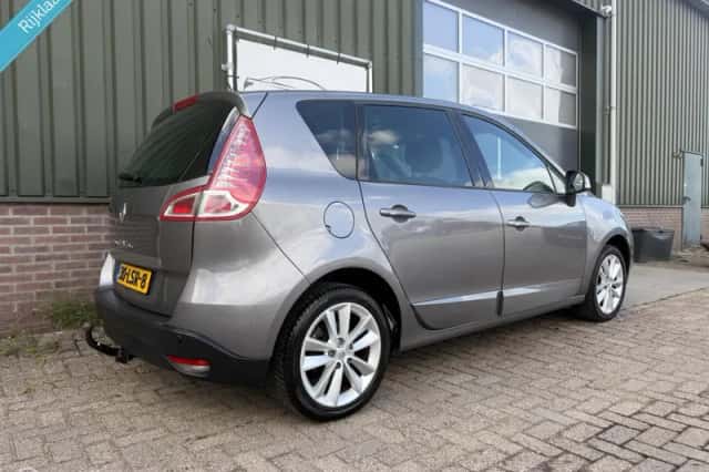 Renault Scénic (2010) thumbnail 6