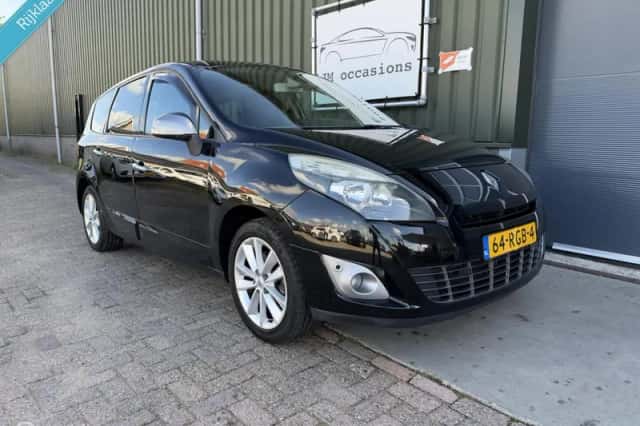 Renault Scénic (2011) thumbnail 6