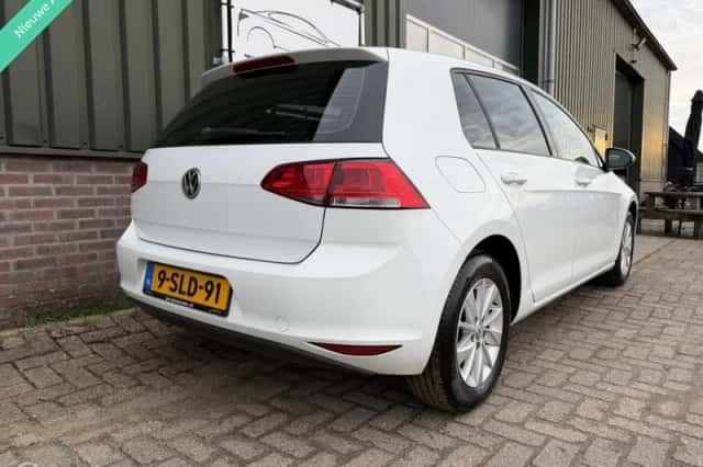 Volkswagen Golf (2013) thumbnail 5