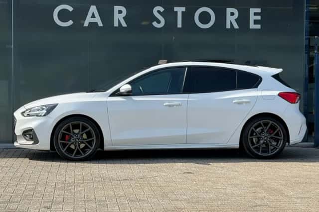 Ford Focus (2019) thumbnail 2