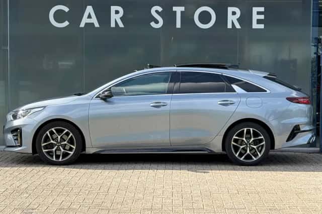 Kia ProCeed (2021) thumbnail 3