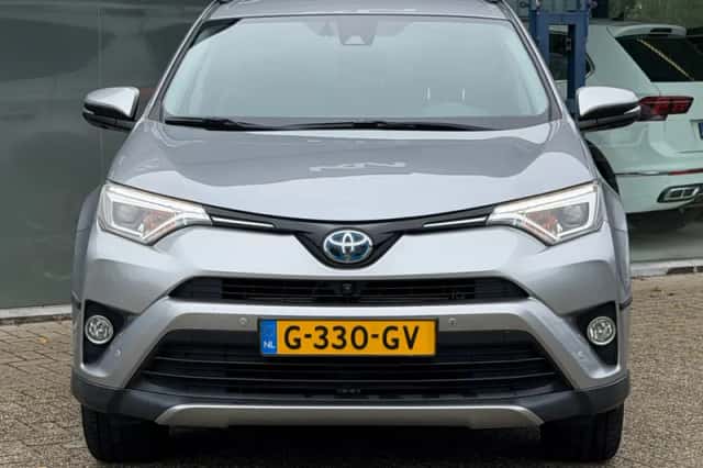 Toyota RAV4 (2017) thumbnail 4