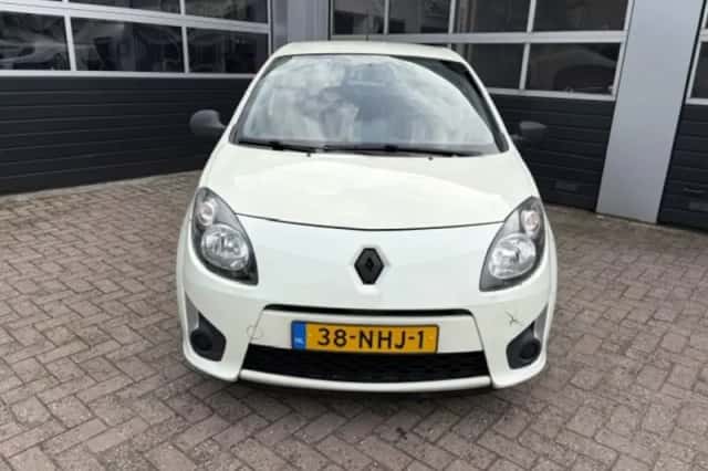 Renault Twingo (2010) thumbnail 2