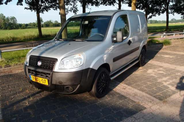Fiat Doblò (2009) thumbnail 1