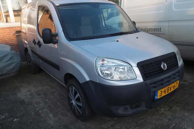 Fiat Doblò (2009) thumbnail 2