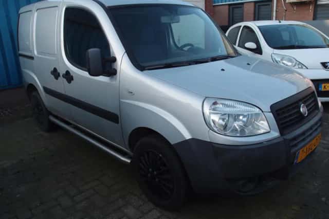 Fiat Doblò (2009) thumbnail 5