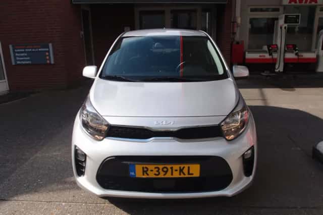 Kia Picanto (2022) thumbnail 2