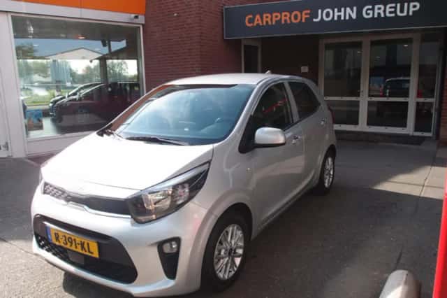 Kia Picanto (2022) thumbnail 3