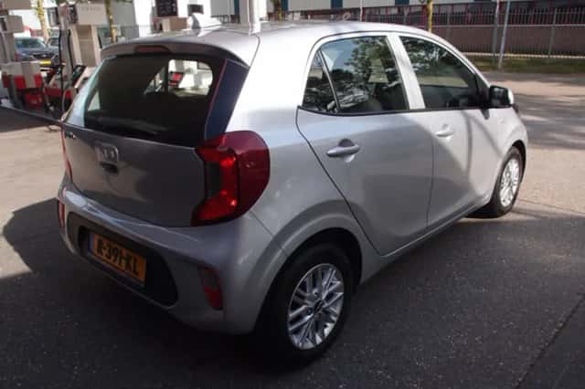 Kia Picanto (2022) thumbnail 5