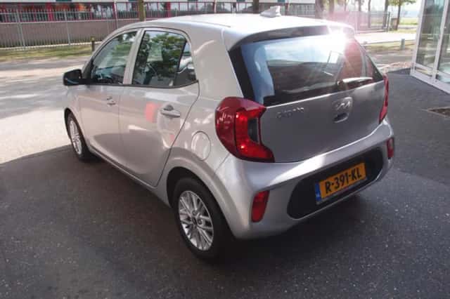 Kia Picanto (2022) thumbnail 6