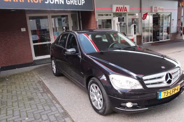 Mercedes-Benz C-Klasse (2010) thumbnail 3