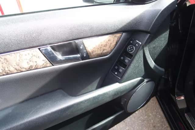 Mercedes-Benz C-Klasse (2010) thumbnail 6