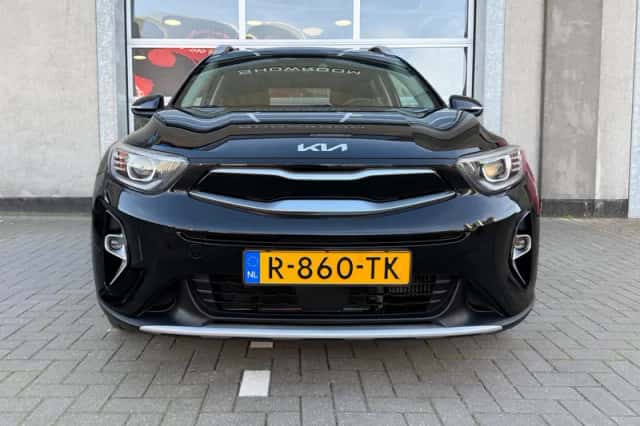 Kia Stonic (2022) thumbnail 5
