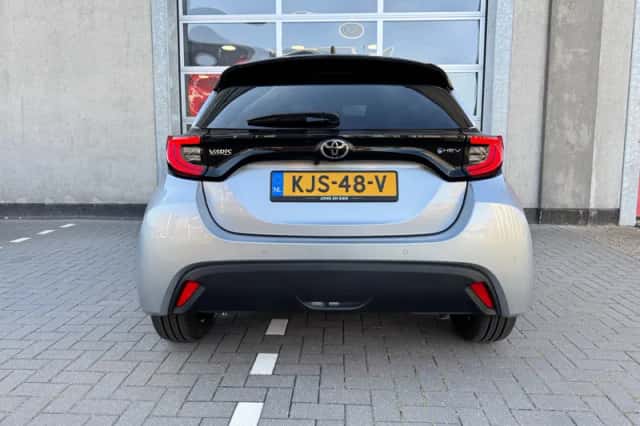 Toyota Yaris (2025) thumbnail 5