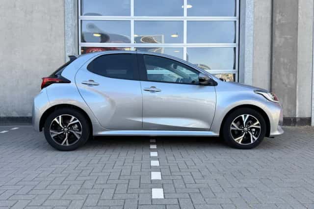 Toyota Yaris (2025) thumbnail 6