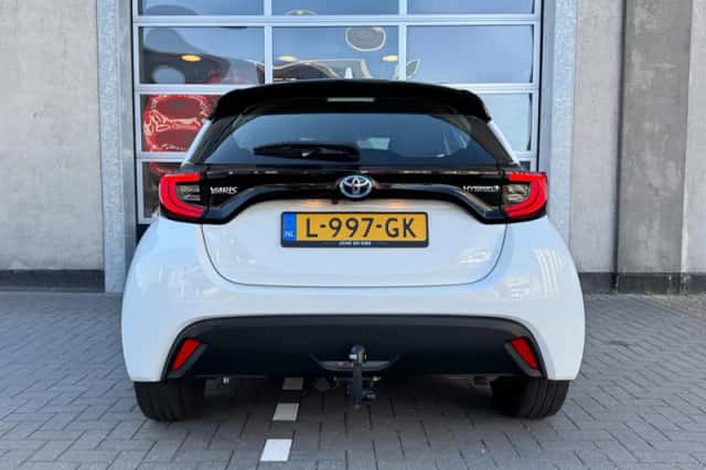 Toyota Yaris (2021) thumbnail 5