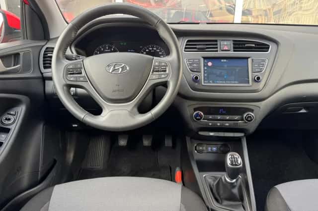 Hyundai i20 (2020) thumbnail 3