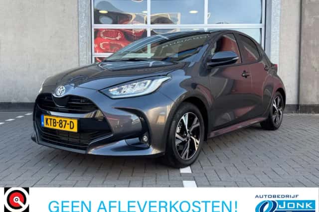 Toyota Yaris (2025) thumbnail 1