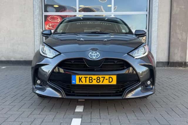 Toyota Yaris (2025) thumbnail 4