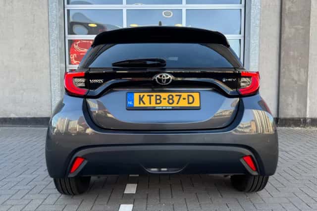 Toyota Yaris (2025) thumbnail 5