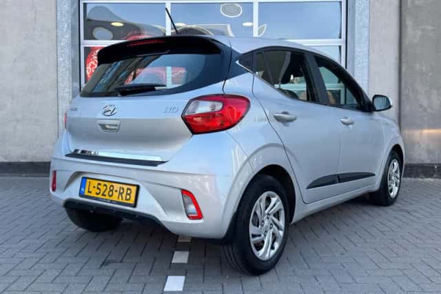Hyundai i10 (2021) thumbnail 2