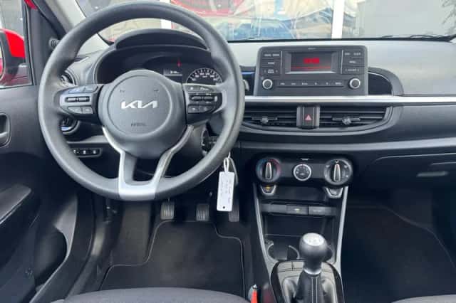 Kia Picanto (2022) thumbnail 3