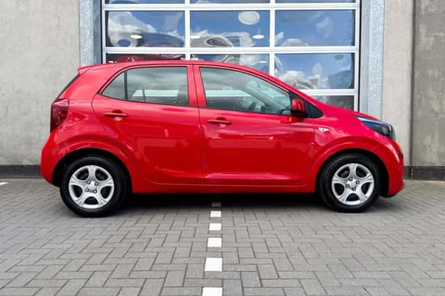 Kia Picanto (2022) thumbnail 6