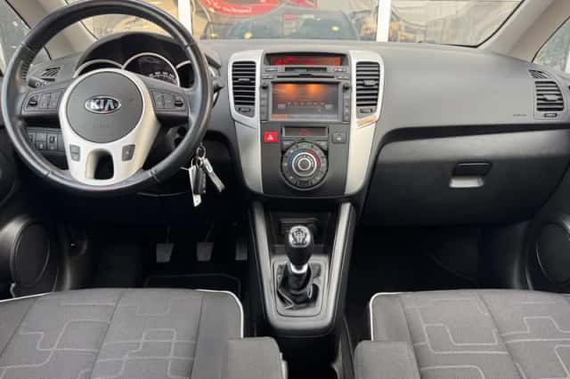 Kia Venga (2014) thumbnail 3