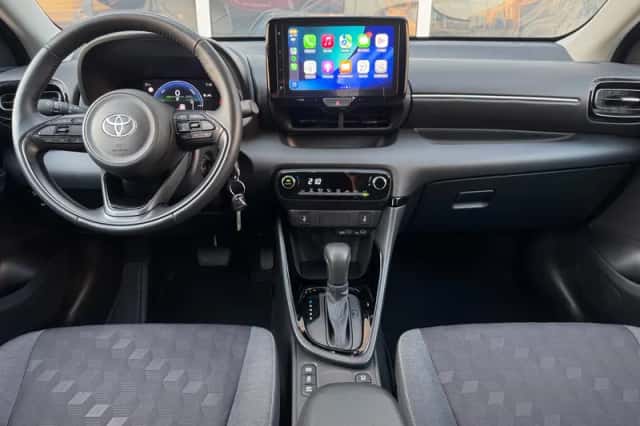 Toyota Yaris (2025) thumbnail 3