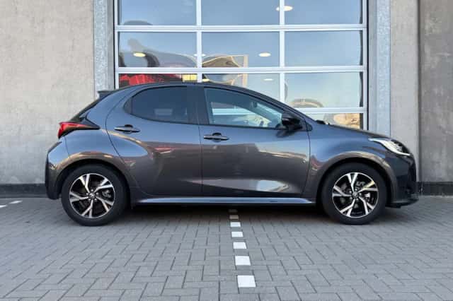 Toyota Yaris (2025) thumbnail 6