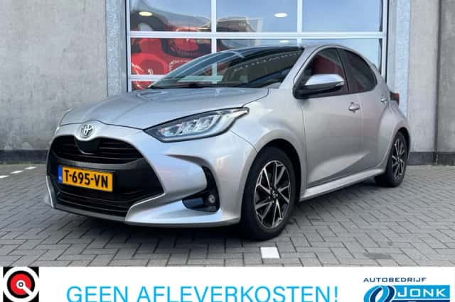 Toyota Yaris (2022) thumbnail 1