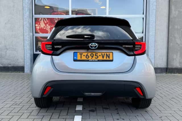 Toyota Yaris (2022) thumbnail 5