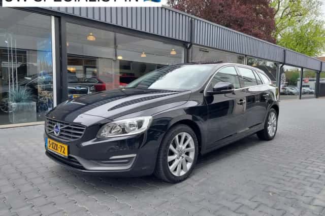 Volvo V60 (2014) thumbnail 1