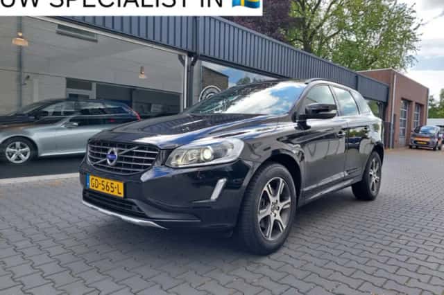 Volvo XC60 (2015) thumbnail 1