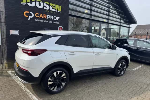 Opel Grandland (2021) thumbnail 3