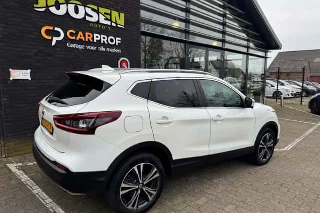Nissan Qashqai (2021) thumbnail 3
